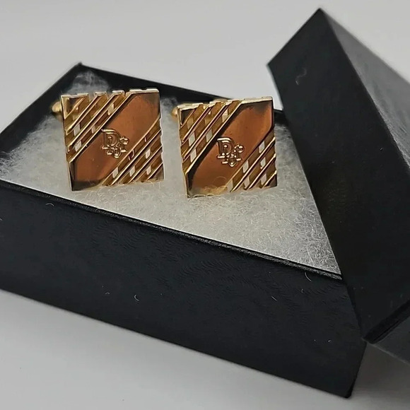 Christian Dior Bullet Back Oblique Logo Gold Tone Cufflinks and Tie bar - Picture 3 of 4